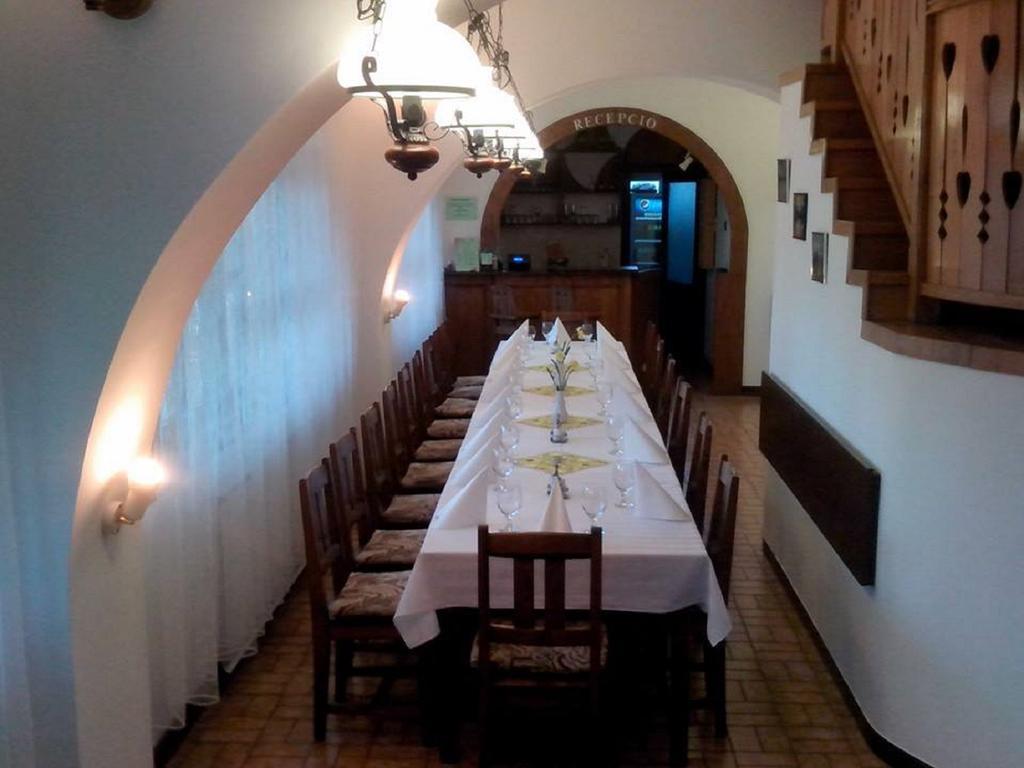 Gasthof Laci Betyar Hajdúszoboszló 外观 照片